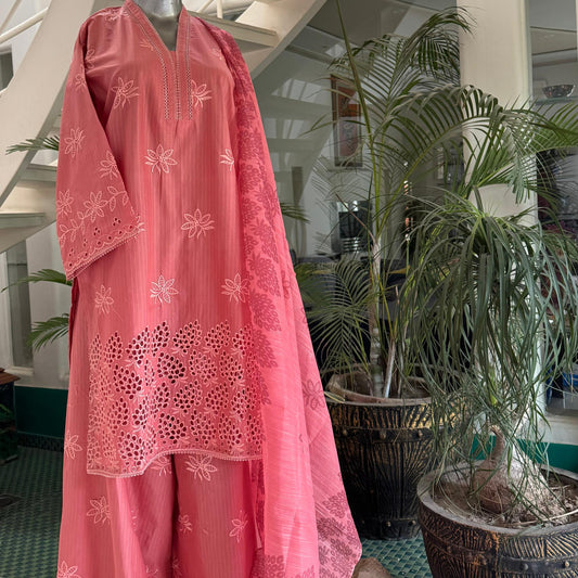 Rosé Grace – 3 Piece Chikankari Stitched Suit